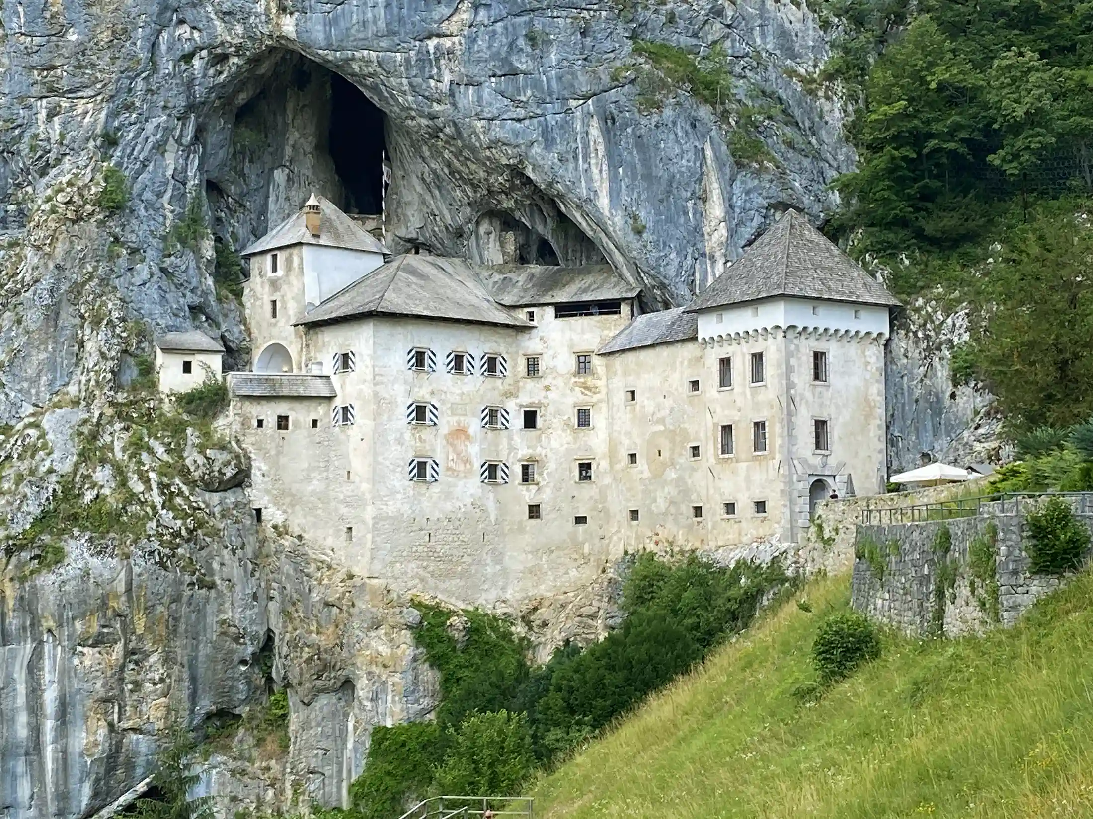 Predjama castle, close to Postojna and to the Unica river. Could be an alternative visit during a fly fishing trip.
